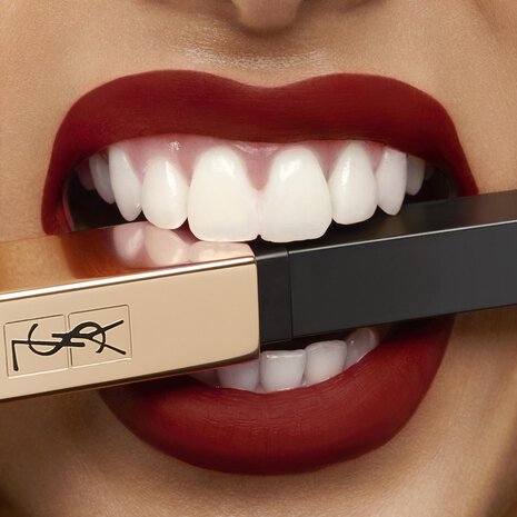 The Slim Matte Longwear Lipstick